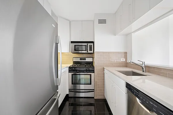 Rented by Corcoran | media 9