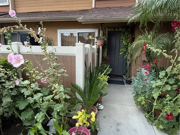 1460 Kendall Dr Unit 17, San Bernardino, CA 92407