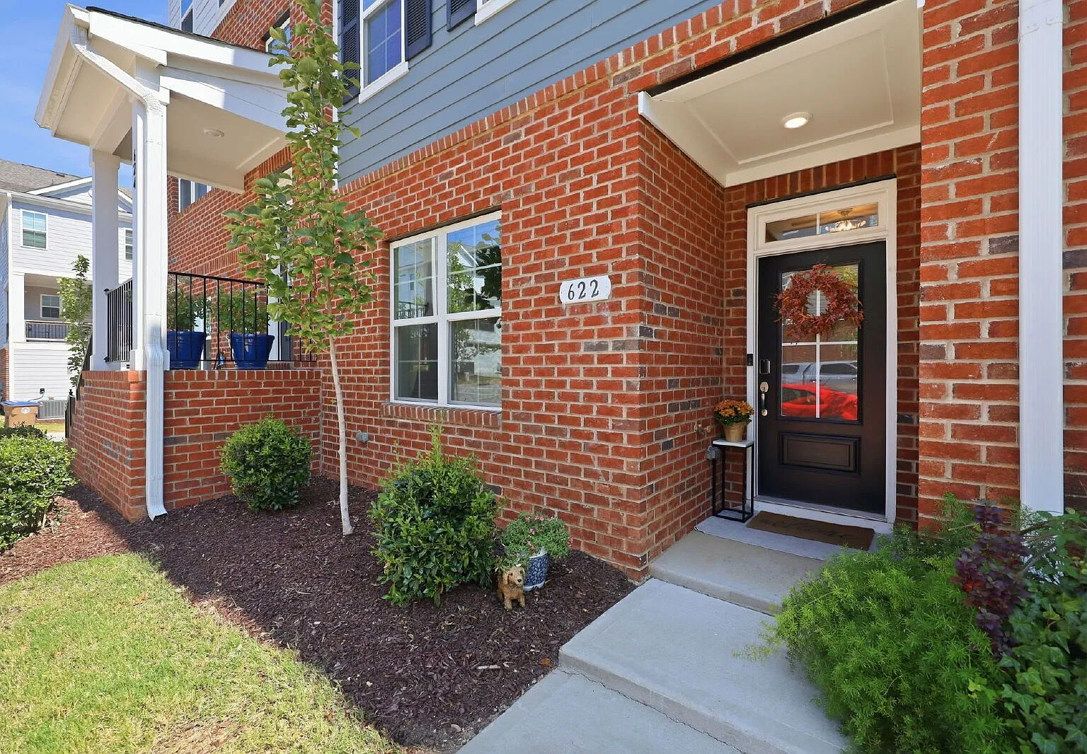 3 bed, 3.5 bath, 2312 sqft, $2,095 — Photo 3