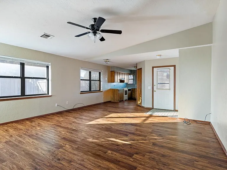 3916 SW Mesquite Dr — Photo 10