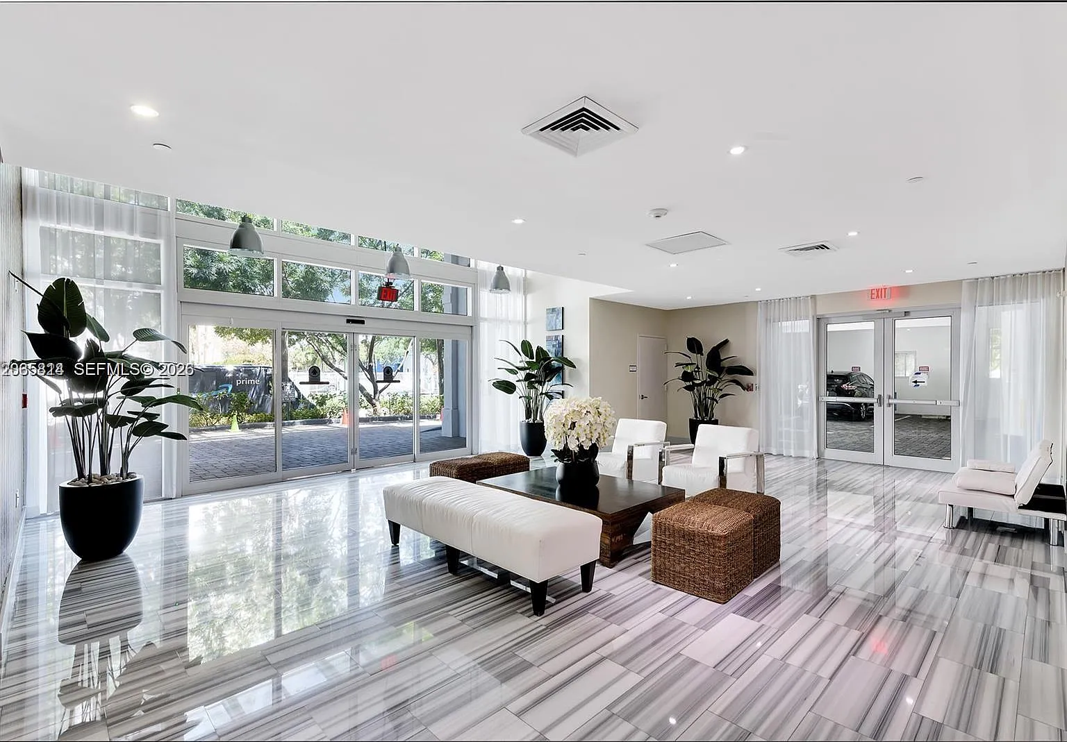 3030 Aventura Condo — Photo 1