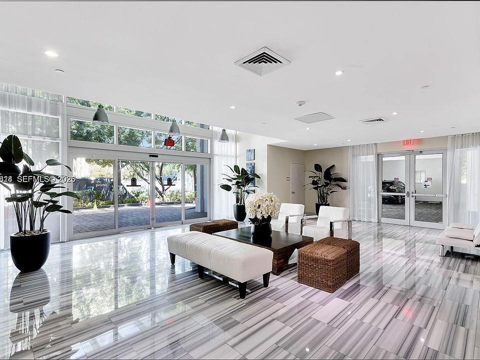 1st image of 3030 NE 188th St APT 603