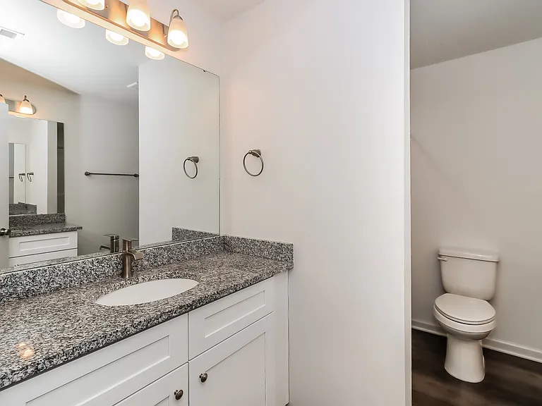 2529 Oakdale Rd — Photo 12