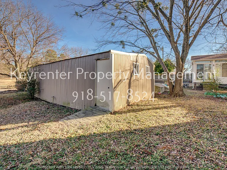 209 N 11th St — Photo 27