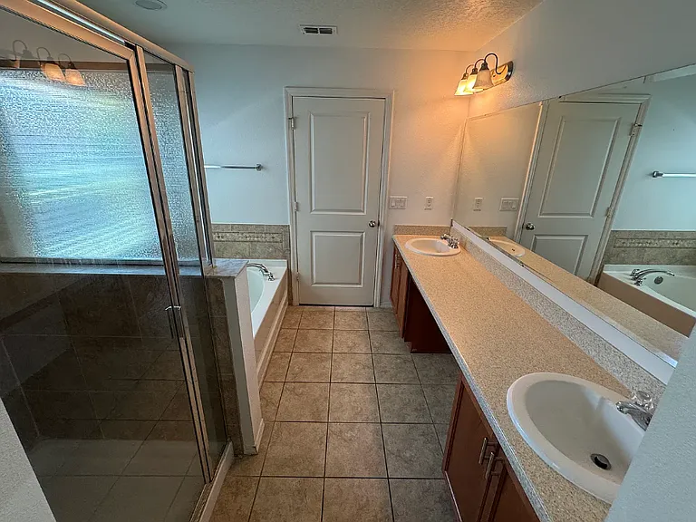 4702 Blue Diamond St — Photo 12