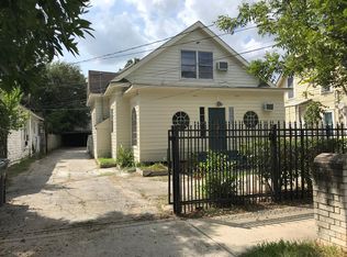 216 Burr St #C, Houston, TX 77011