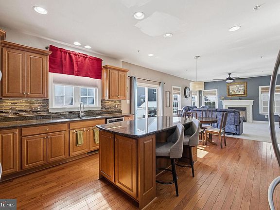 5th image of 44063 E Mervell Ct