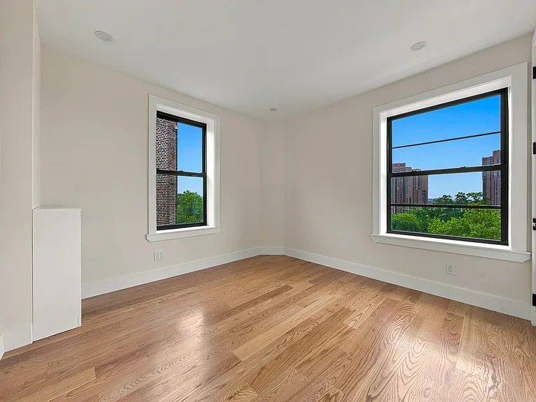 2600 Amsterdam Ave #3I — Photo 8