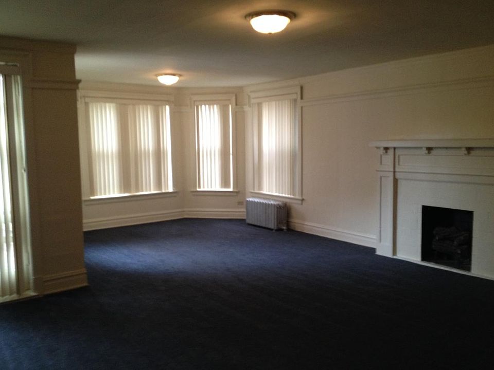 1st image of 6938 S Oglesby Ave