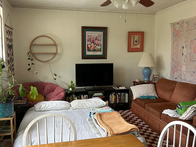 7825 Hampson St — Photo 3