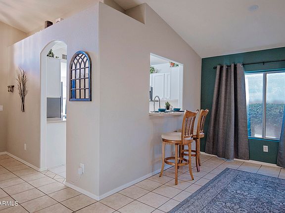 5th image of 2332 E AIRE LIBRE Avenue