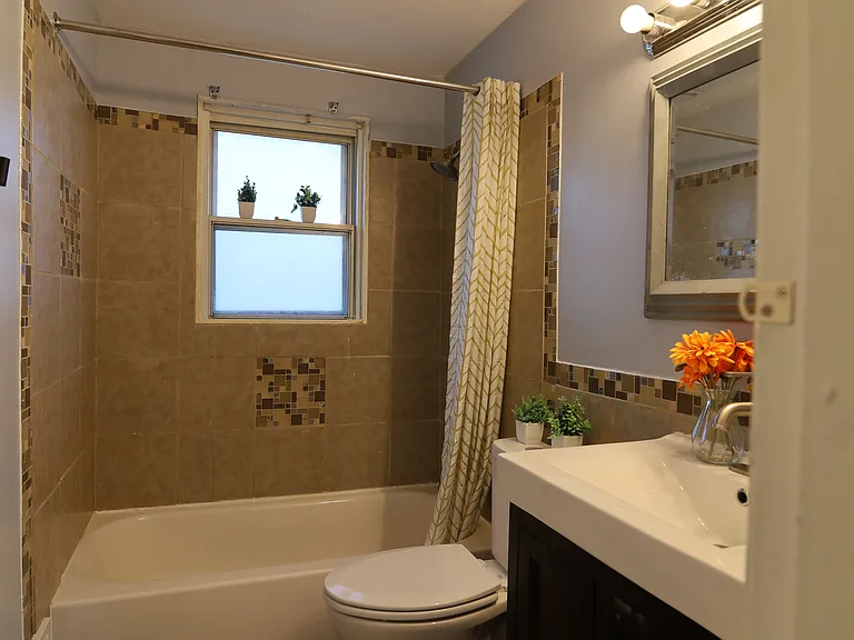 1039 Salem Ave #3 — Photo 8
