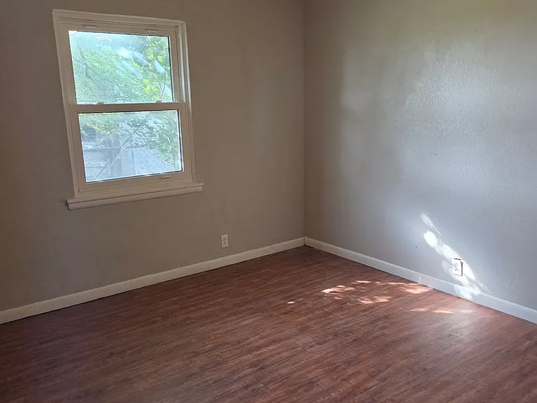 1505 Adams St — Photo 7