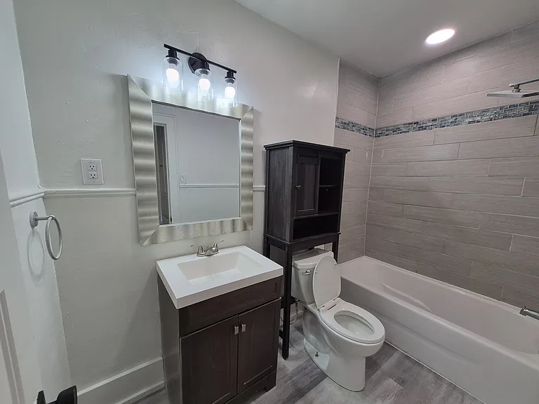 2327 NW 21st St — Photo 12