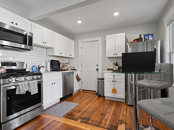 4th image of 79 Farrington St #5