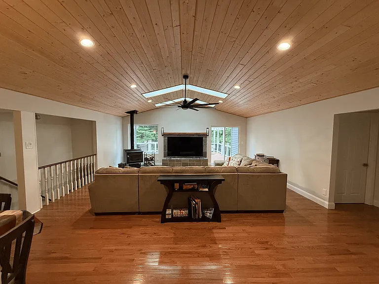 1833 Cherrywood Ln — Photo 3
