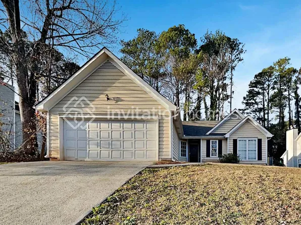 2825 Maple Vista Ln, Lawrenceville, GA 30044