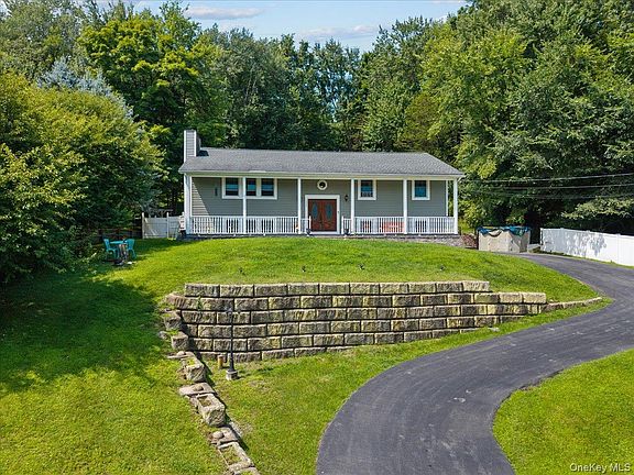 2nd image of 131 Lake Road