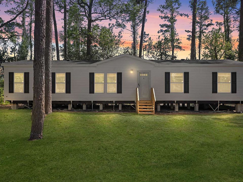 1st image of 168 SE Faye Ln