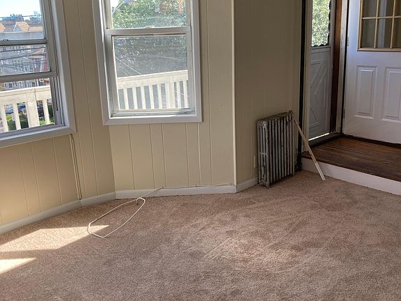 5th image of 416 Undercliff Ave Floor 2
