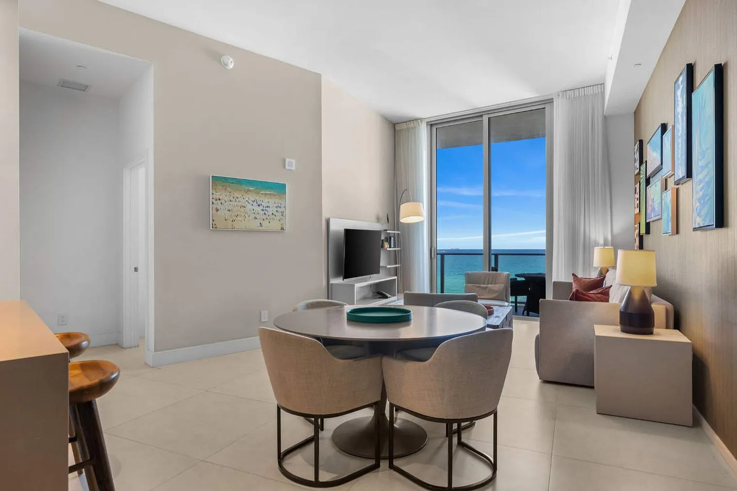 1 bed, 1.0 bath, 796 sqft, $4,819 — Photo 4