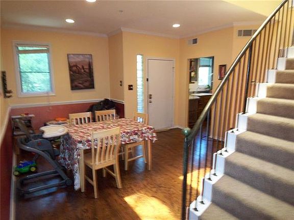 5th image of 4040 Avondale Ave APT 309