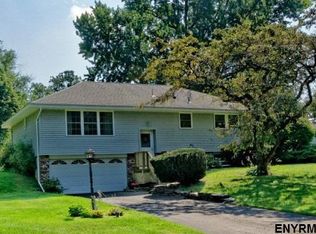 3 Westview Dr, Latham, NY 12110