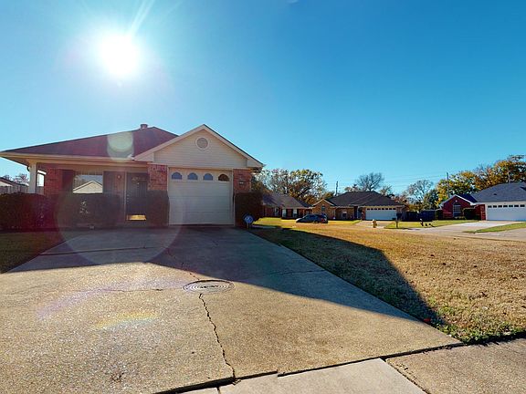 2nd image of 3300 Danbury Ct