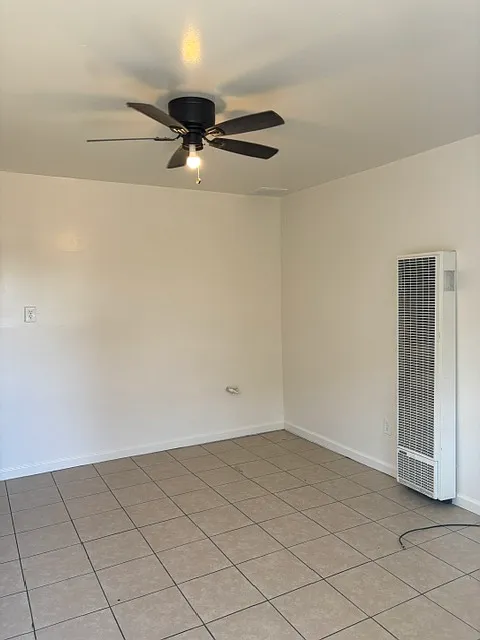 Studio, $1,000 — Photo 2