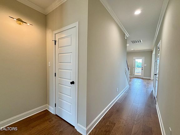 4th image of 8919 Queensdale Ln