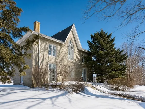 181 Washington St, Fairhaven, MA 02719