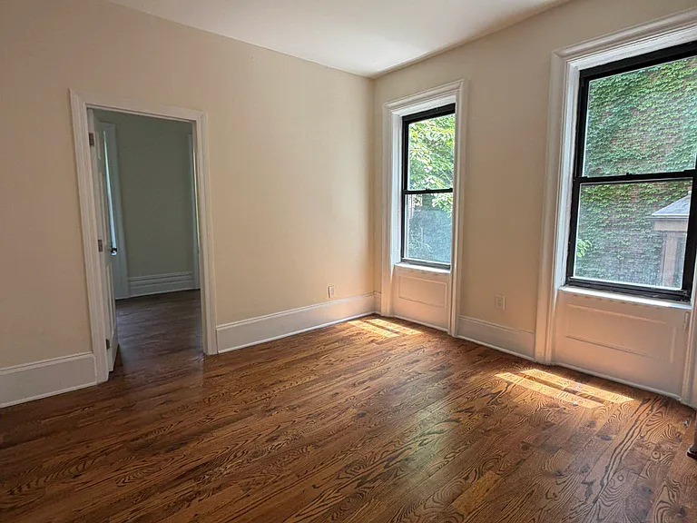 115 Washington Pl #6 — Photo 4