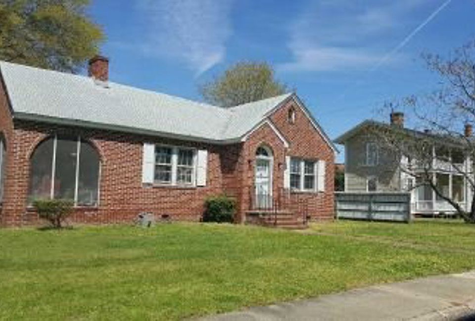 2nd image of 18145 Virginia Ave