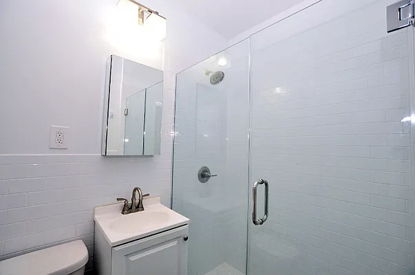 Rented by Buchbinder & Warren | media 4