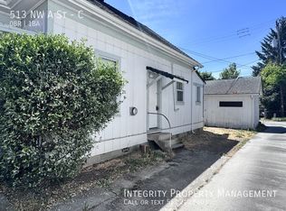 513 NW A St UNIT C, Grants Pass, OR 97526