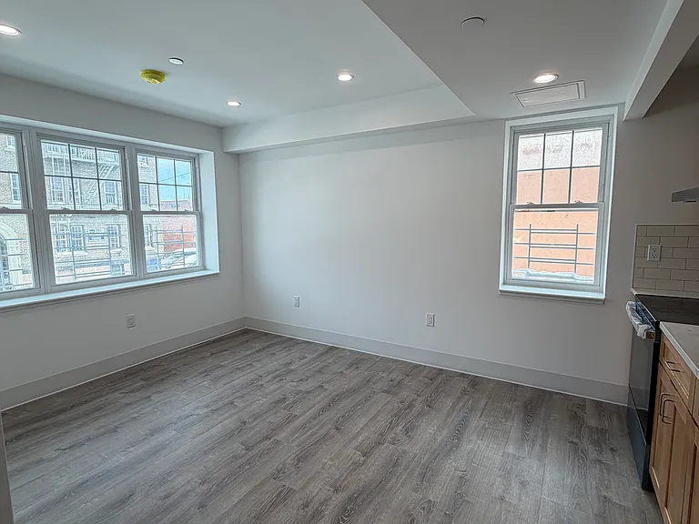 1349 Commonwealth Ave #1A — Photo 3