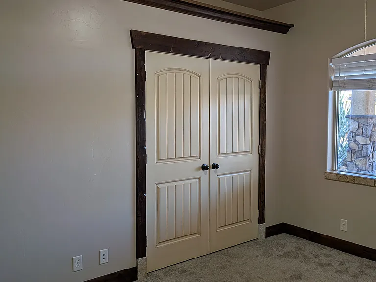 2990 E Riverside Dr — Photo 7