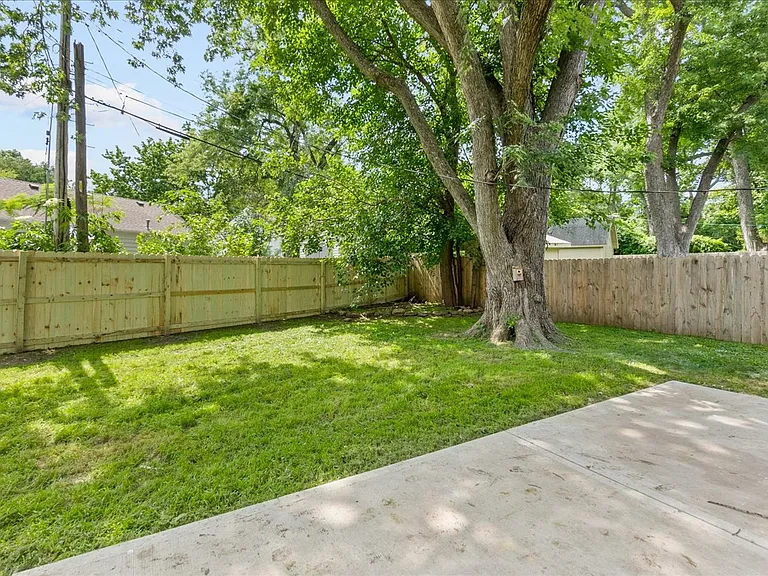 7522 High Dr — Photo 22
