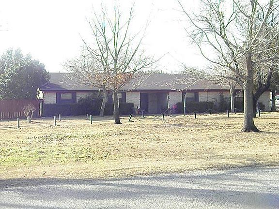 3rd image of 115 Crestline Dr