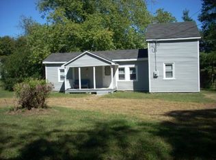 1094 The Cross Rd, Scottsville, VA 24590