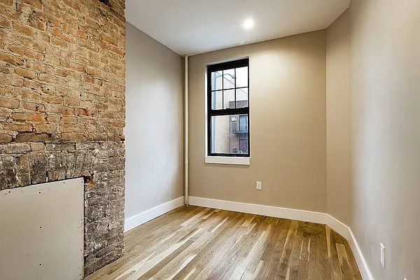 Rented by Brooklyn Group | media 25