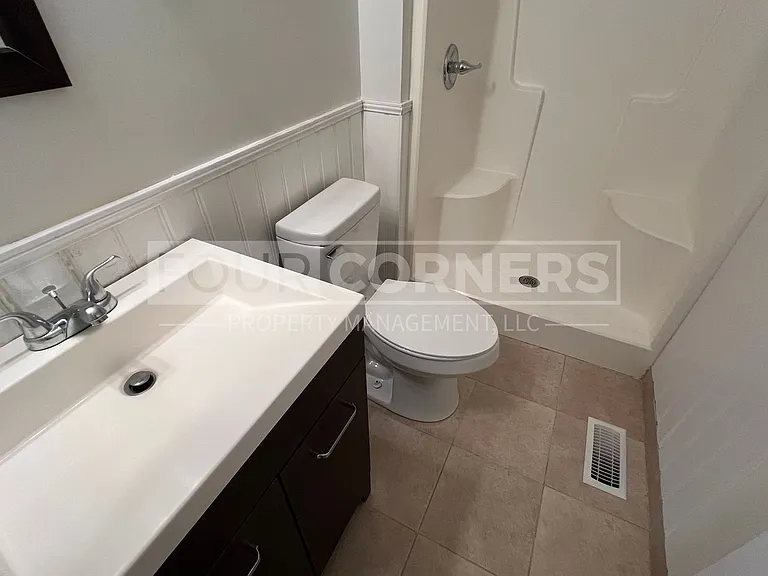 1409 Waterloo Dr — Photo 7