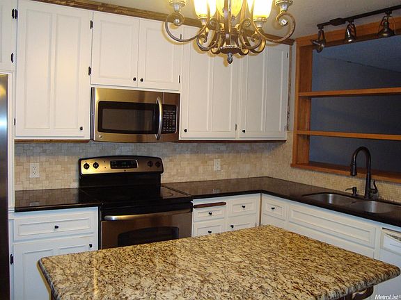 4th image of 344 Wayside Dr
