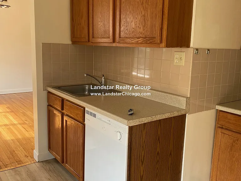 3848 W Ainslie St #2 — Photo 4