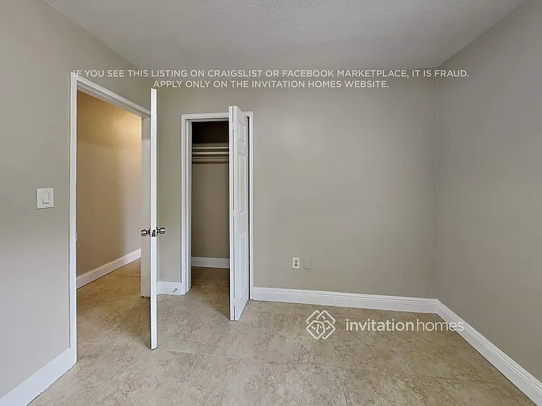 1410 N 70th Ter — Photo 10