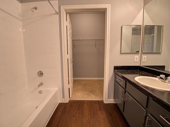 4th image of 2320 Gracy Farms Ln APT 621