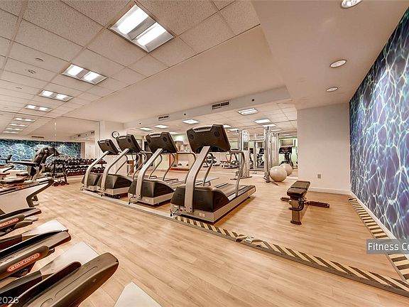 5th image of 211 E Flamingo Rd #615