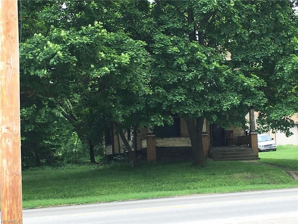2nd image of 1391 N Canfield Niles Rd