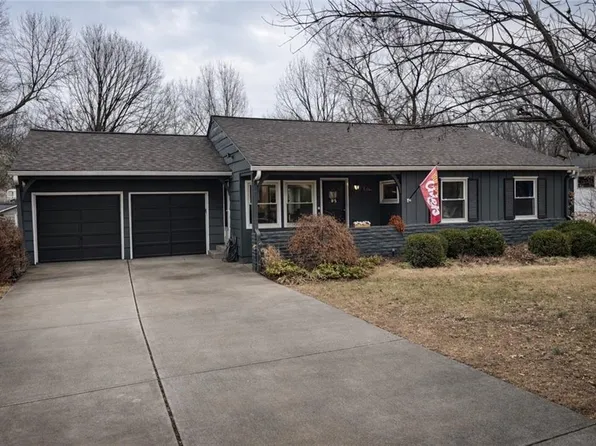 7745 Reeds Rd, Prairie Village, KS 66208