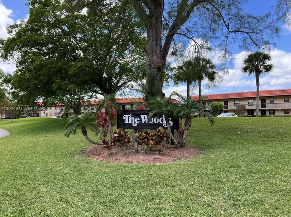 21909 Lake Forest Cir APT 205, Boca Raton, FL 33433